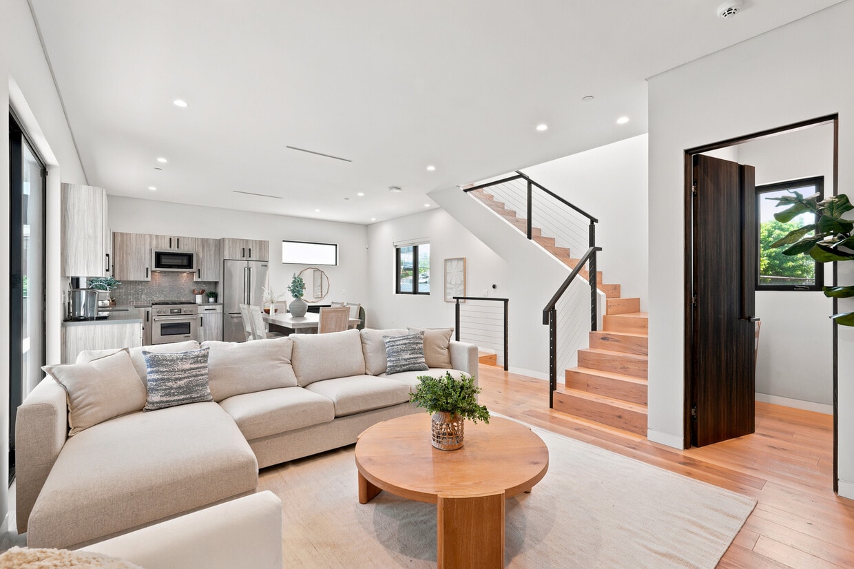 Photo - 425 N Alfred St (Los Angeles, CA)