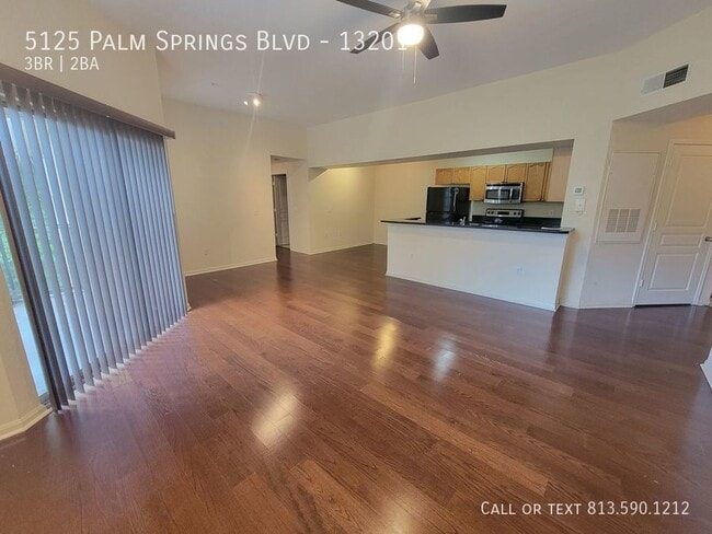 Building Photo - Spacious Oxford Place Condo