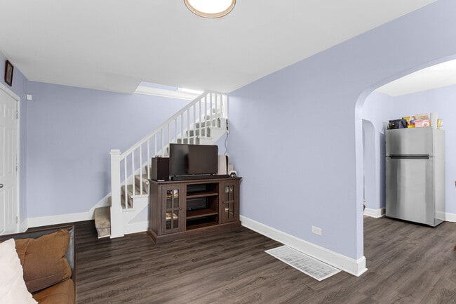 Building Photo - 16310 Carse Ave