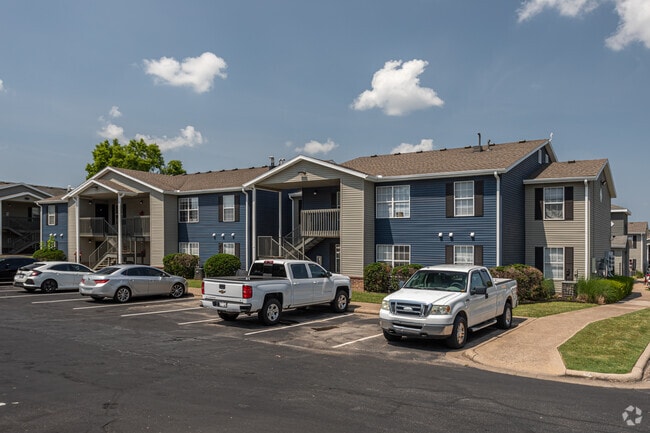 Exterior - 412 Crossing