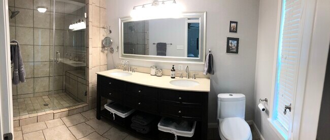 Fotografía del edificio - 1605 Elizabeth Blvd