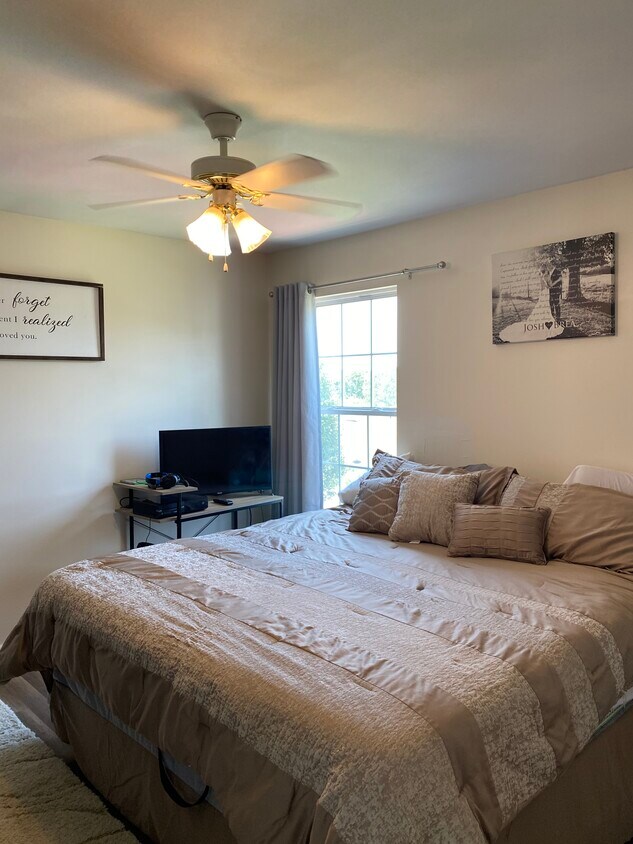 Primary Photo - 313 Park Hill Dr