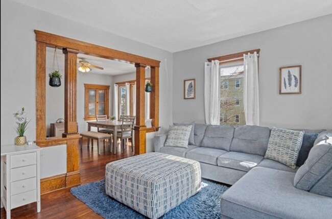 Building Photo - 15 Hillside St