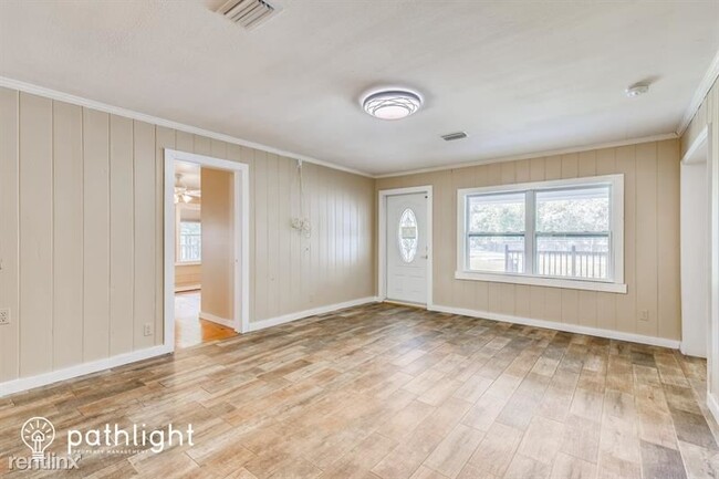 Building Photo - 5 br, 4 bath House - 9312 Old Gibsonton Dr...