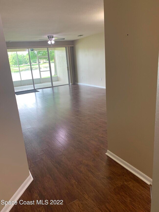 Foto del edificio - 700 Trotter Ln