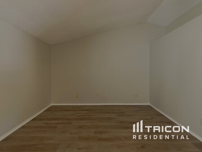 Foto del edificio - 3813 Big Leaf Ln