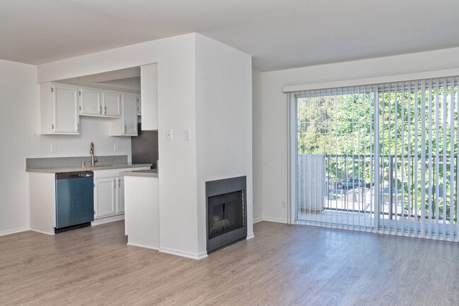 Building Photo - KBC Cahuenga