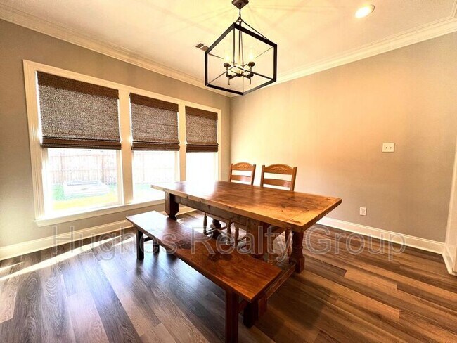 Foto del edificio - 27766 Lakeshore Dr