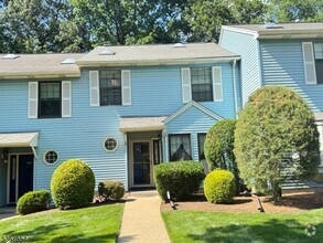 Building Photo - 3606 Cricket Cir