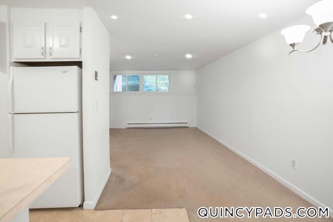 Building Photo - 38 Presidential Dr