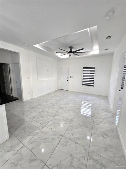 Building Photo - 1006 N Woodson Ave