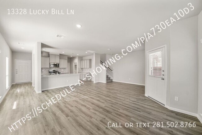 Foto del edificio - 13328 Lucky Bill Ln