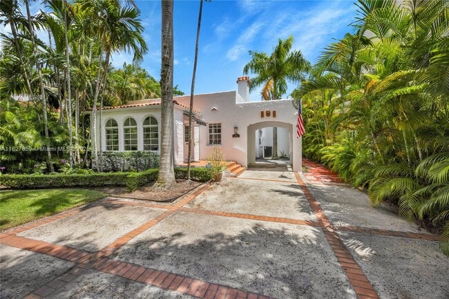Building Photo - 410 Majorca Ave