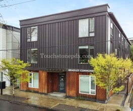 Building Photo - 424 NE Jessup St