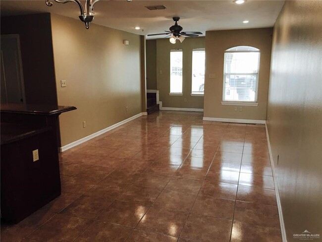 Building Photo - 115 S 48th Ln