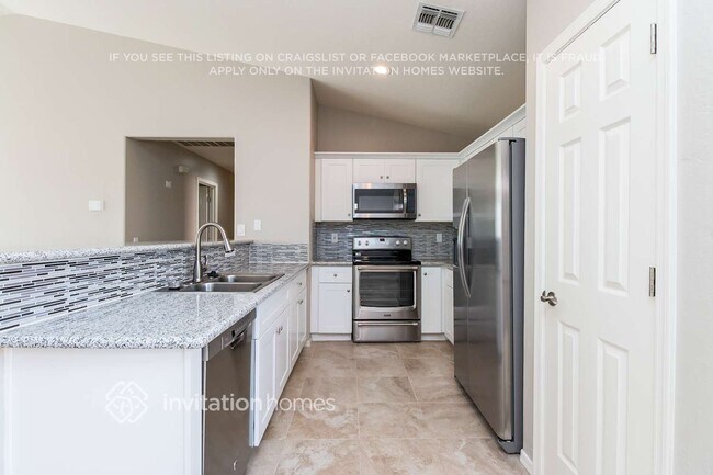 Building Photo - 2260 W Hayden Peak Dr