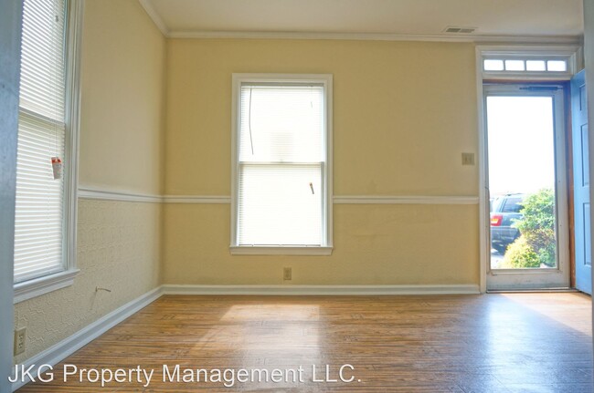 Building Photo - 2 br, 1.5 bath House - 296 Eaton Street