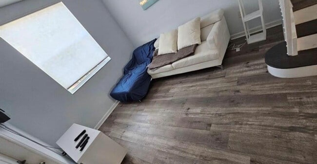 Foto del edificio - 1690 NE 33rd Ave