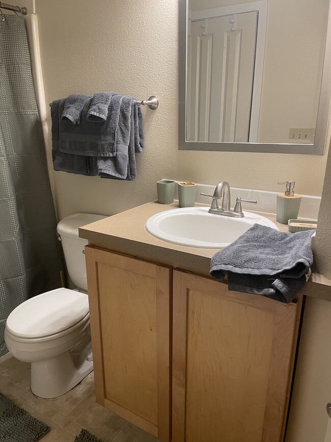 Building Photo - 8812 Stone Ave N