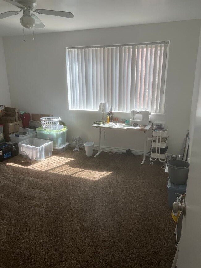 Foto del edificio - 2 bed/1 bath - Available for immediate one...