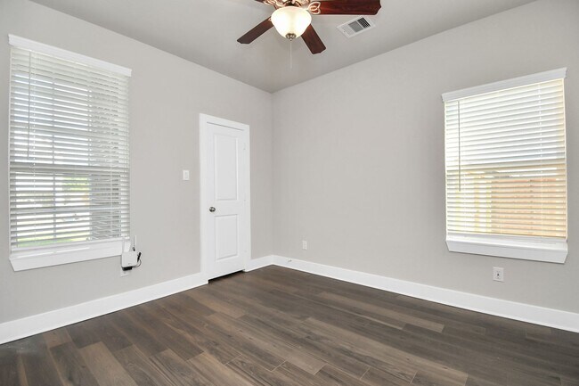 Foto del edificio - Elm