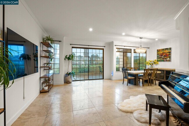 Foto del edificio - 30 Eagle Lake Pl