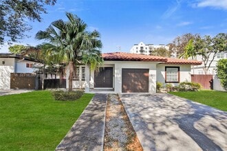 Building Photo - 5721 SW 11th St