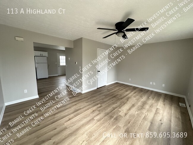 Foto del edificio - 2-Bed 1-Bath Townhome + Garage