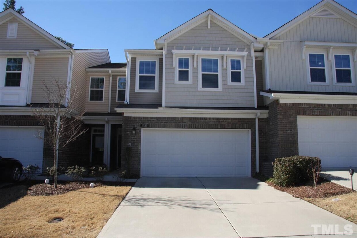 Foto principal - 1655 Cary Reserve Dr