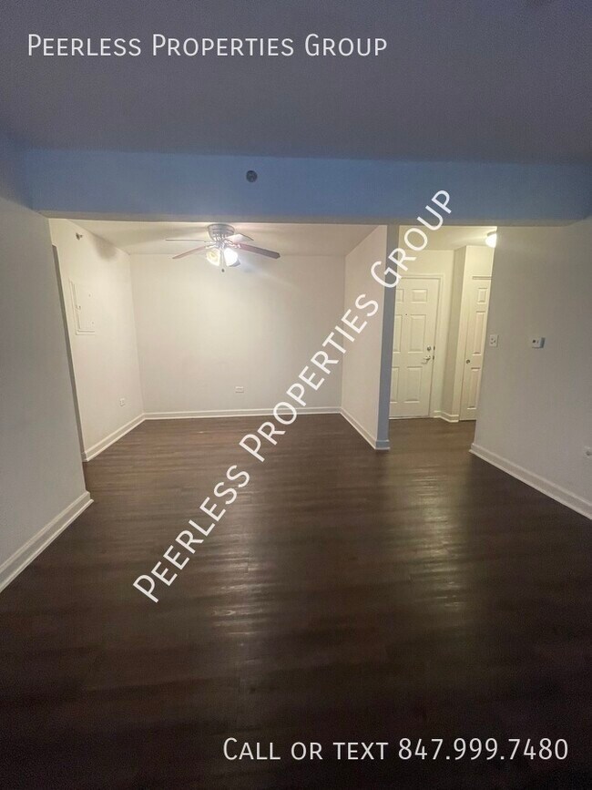 Building Photo - Ground Level One Bedroom One Bath