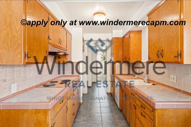 Building Photo - Vintage Charm Meets Modern Comfort – 1 Bed...