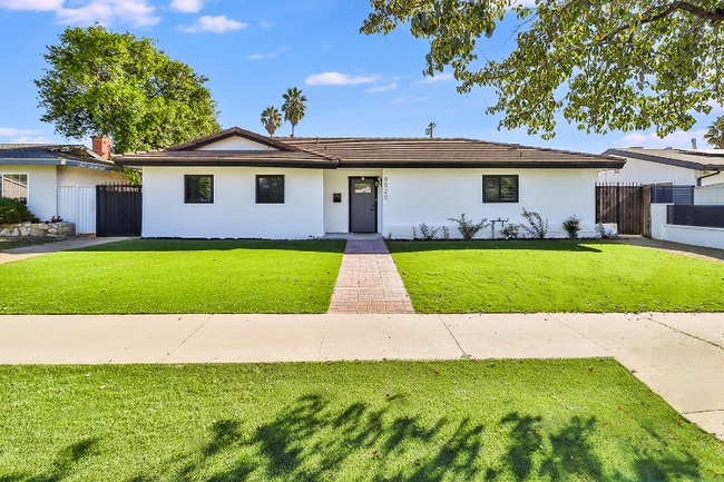 Photo - 8520 Jumilla Ave (Los Angeles, CA) House