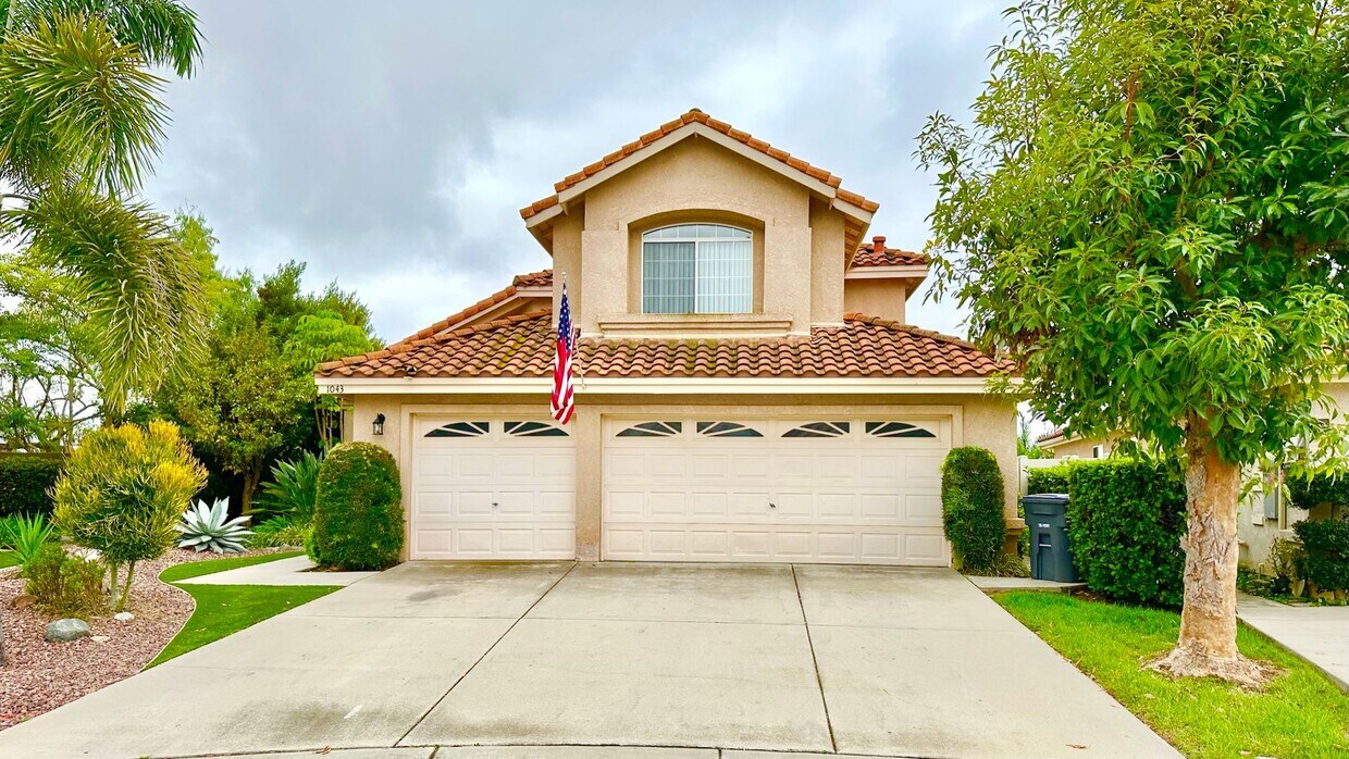 Foto principal - Awesome Two-Story Home, Recently & Freshly...