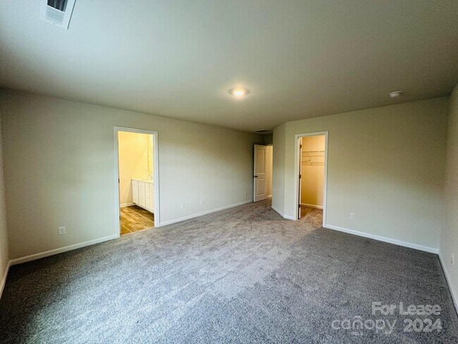 Building Photo - 158 Brentwood Dr
