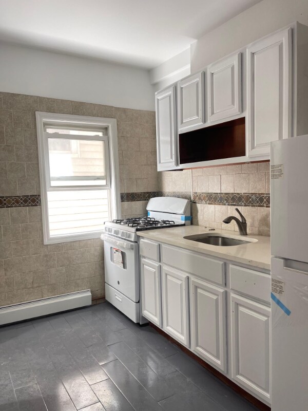 Building Photo - 2864 W 15th St