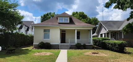 Building Photo - 2213 10th Ave S