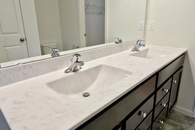 Foto del edificio - 130 Copperleaf Dr