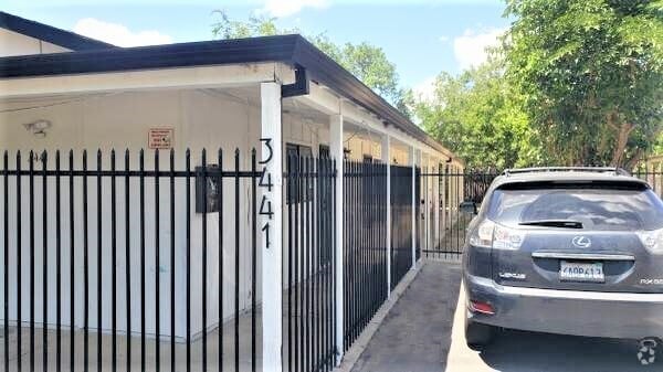 Building Photo - 3445 Altos Ave
