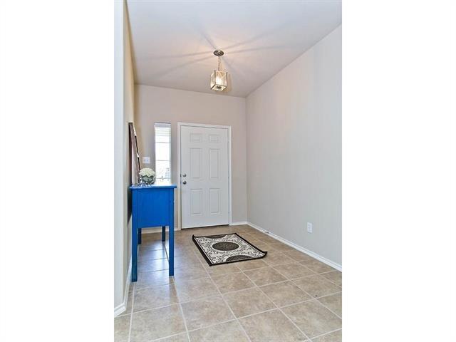 Building Photo - 9613 Sleepy Hollow Dr