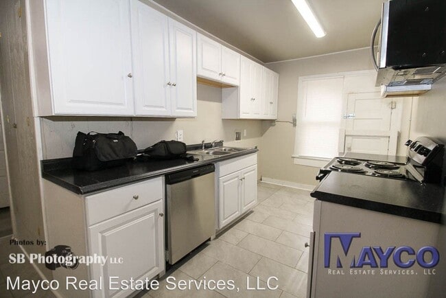 Building Photo - 733 Kirby Pl