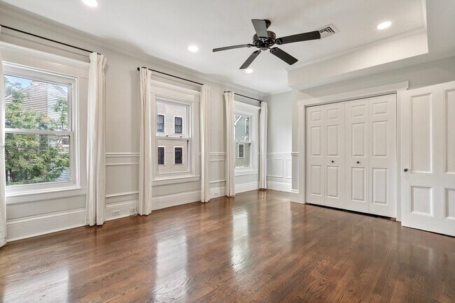 Building Photo - 110 Elm St