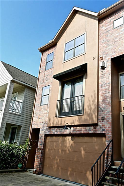 Primary Photo - 953 Yale St