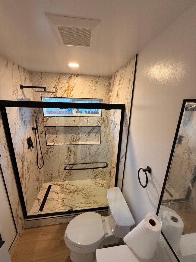 Foto del edificio - 8620 Beach St