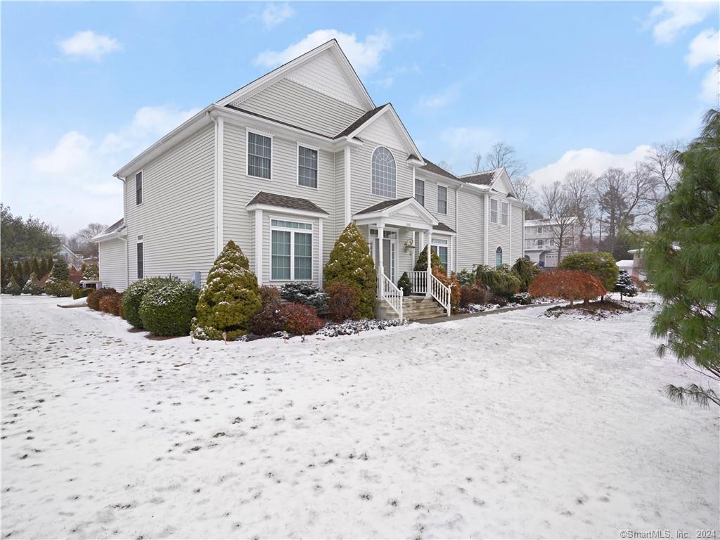 546 White Plains Rd, Trumbull, CT 06611 House Rental in Trumbull, CT