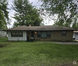Building Photo - 2682 Hamline Ave N
