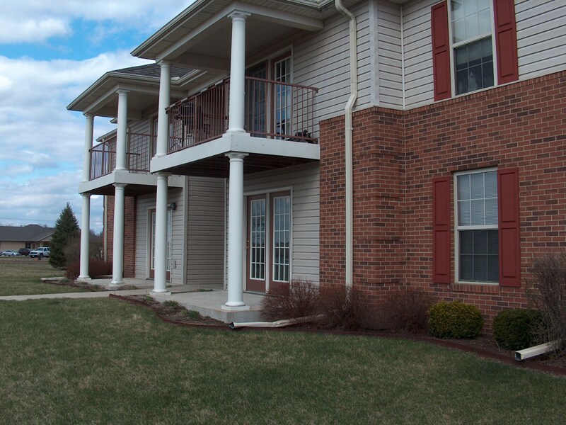 1106 Heather Dr Unit 1, Mahomet, IL 61853 Condo for Rent in Mahomet