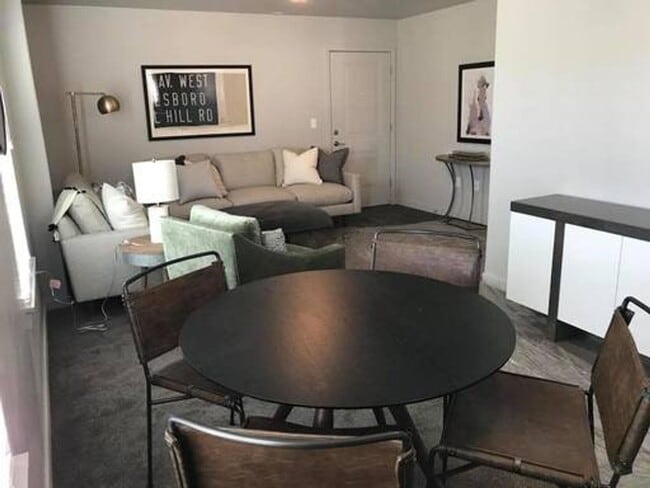 Building Photo - CUTE CONDO FOR RENT IN OREM!!!