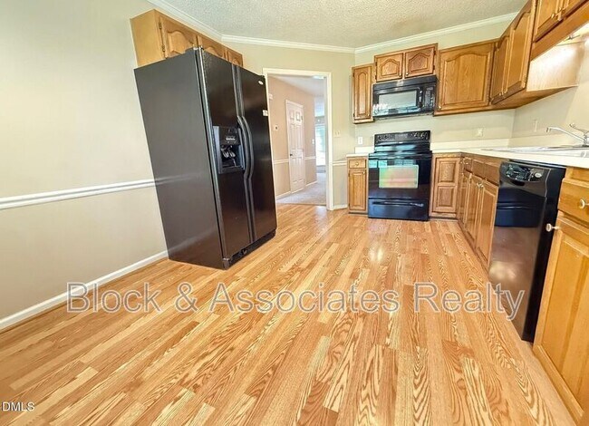Foto del edificio - 120 Greenmont Ln