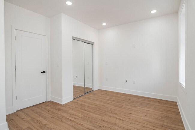 Foto del edificio - 3312 W Cumberland St