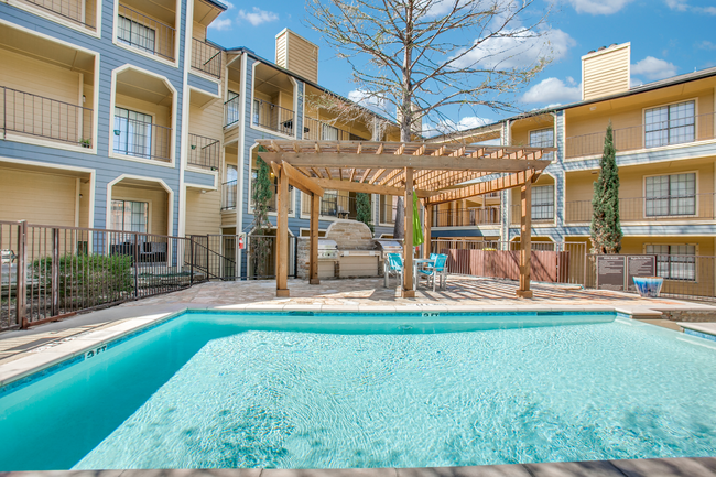 Apartments Near Forest Lane